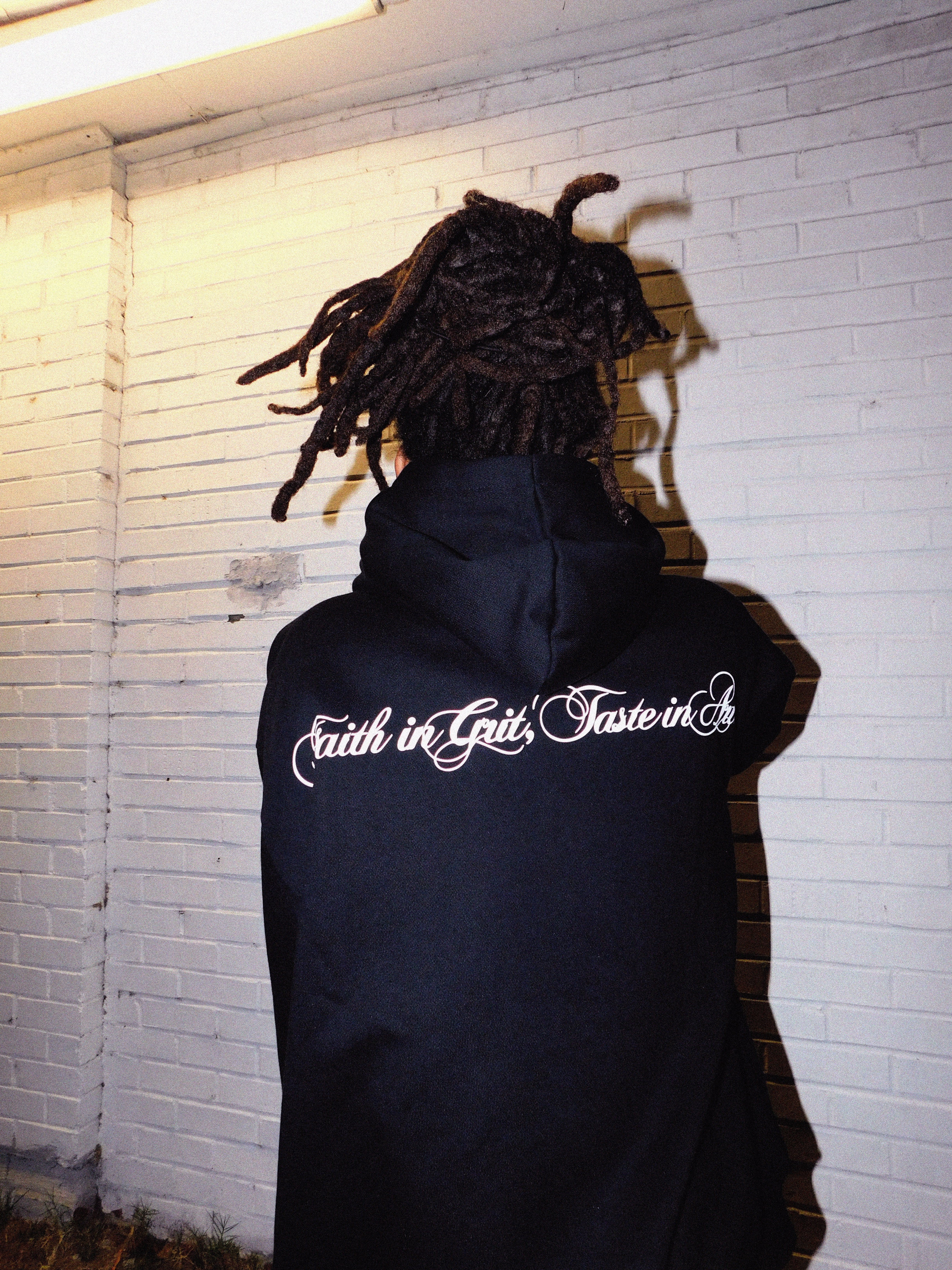 pirañastudios™ Flagship Pullover